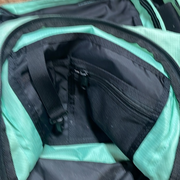L L Bean bookbag with lots of compartments - Picture 9 of 9